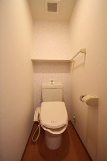 リースランド福島 B棟