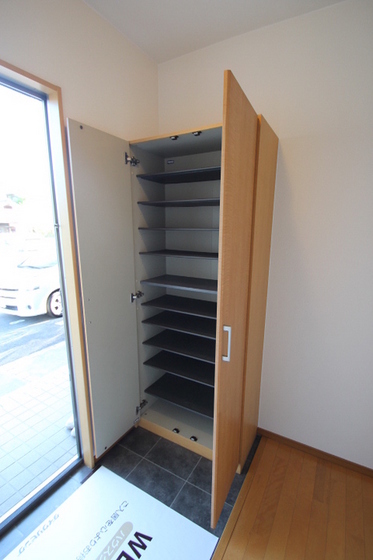 リースランド福島 B棟