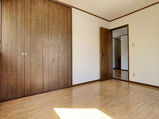 ロワイヤルガーデンB棟