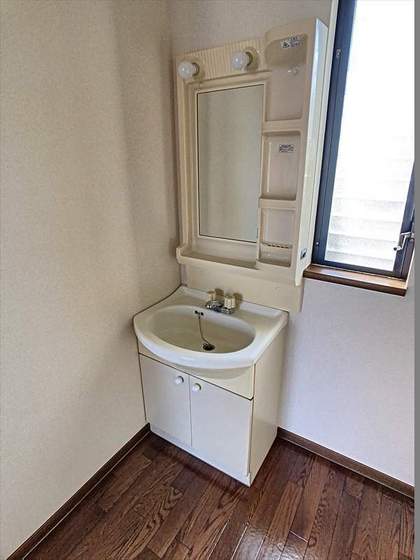 ロワイヤルガーデンB棟