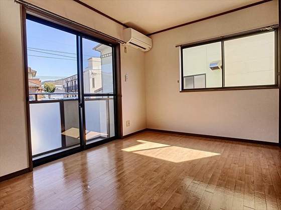 ロワイヤルガーデンB棟