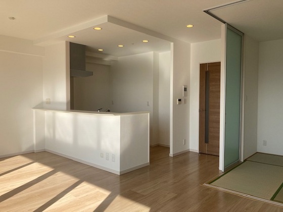 アウルステージ西市