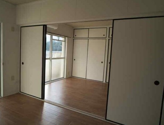 ヴィラナリー大竹 F-2棟