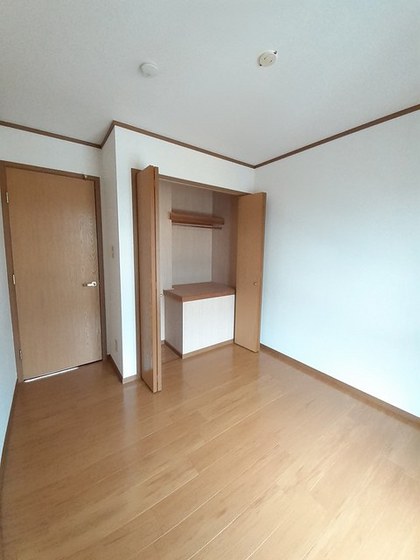 クレストール貴船5