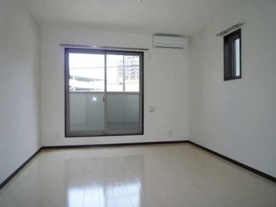 クレフラスト中井町