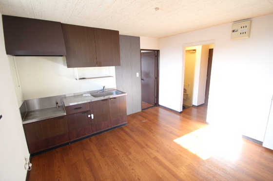 グランドール中井 A