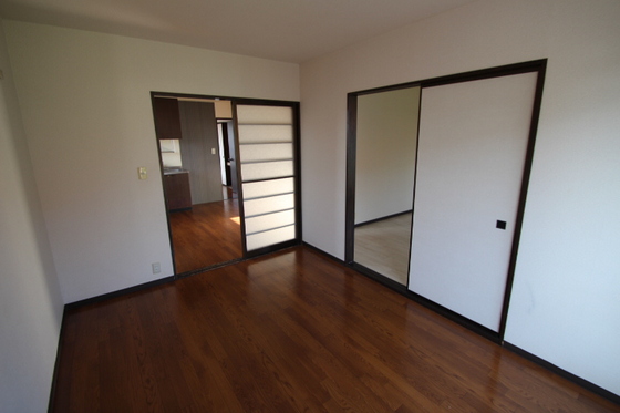 グランドール中井 A